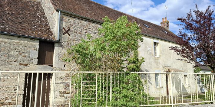 Detached Rural House with Garden