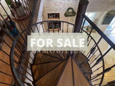 Detached Country House with Outbuilding