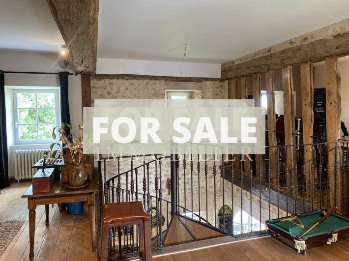 Detached Country House with Outbuilding