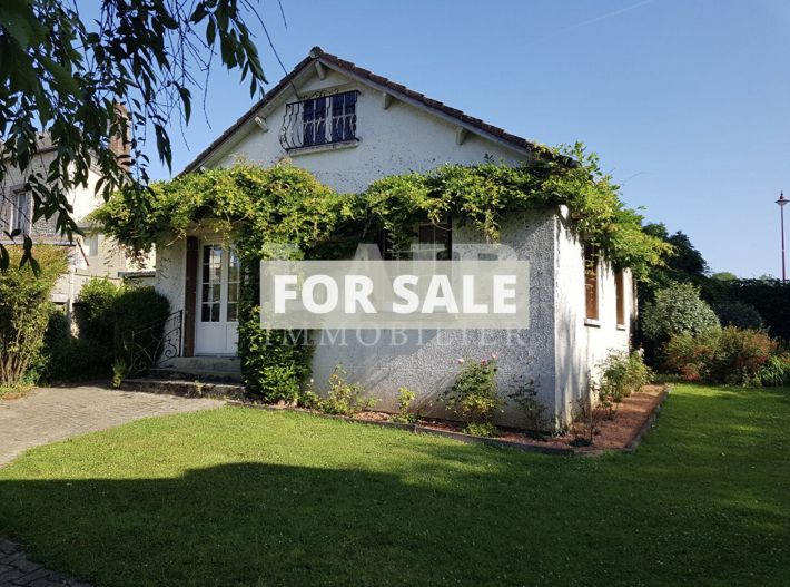 Main House and Guest Cottage, Gite