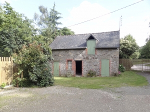 Detached Country House with Outbuilding