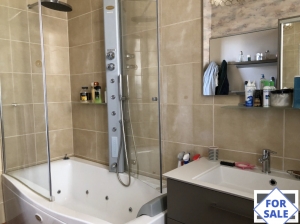 Town House with Garden and Garage