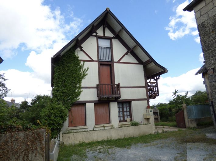 Chalet-Style Property with Garden