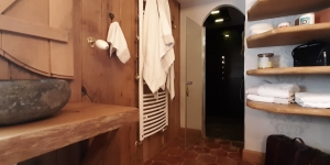 Detached Country House with Many Features