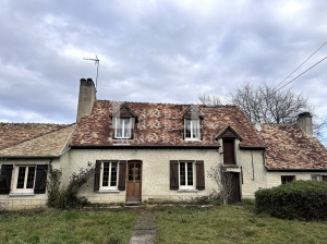 Lovely Detached Country House with Outbuilding