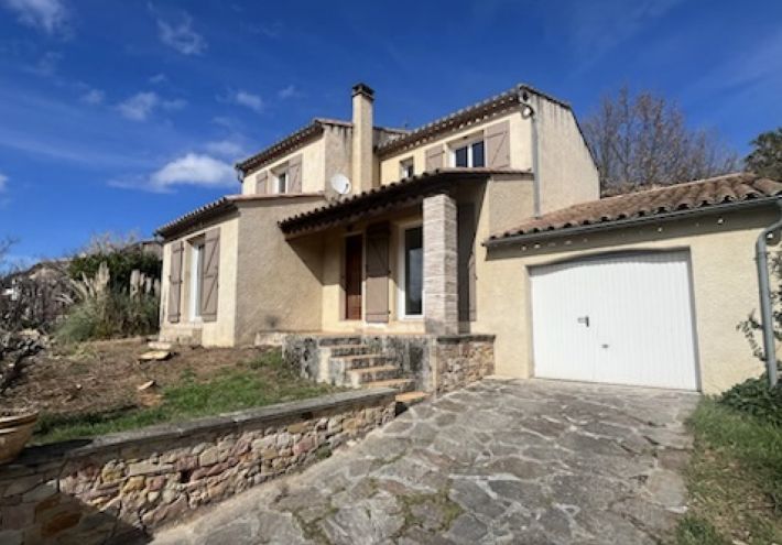 Pretty Detached Villa in Quiet Sector