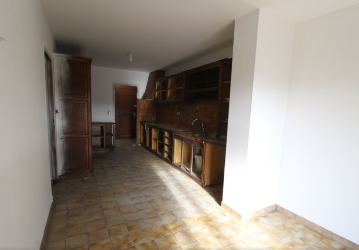 Pretty Detached Villa in Quiet Sector