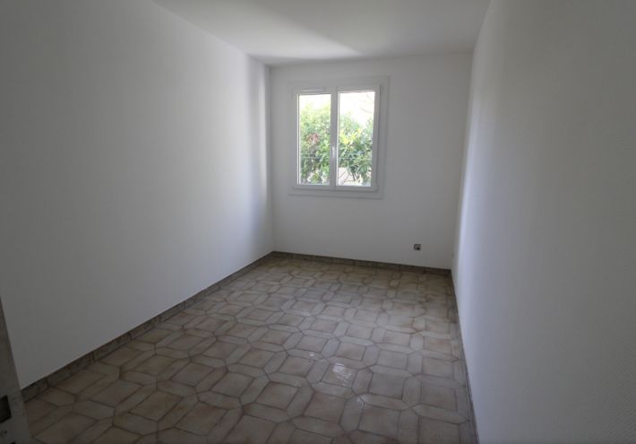 Pretty Detached Villa in Quiet Sector