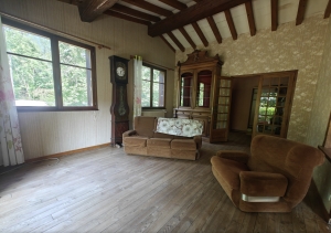 Country House With 1.8 Hectares of Land