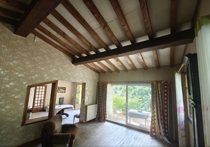 Country House With 1.8 Hectares of Land