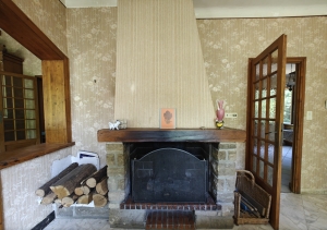 Country House With 1.8 Hectares of Land