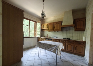 Country House With 1.8 Hectares of Land