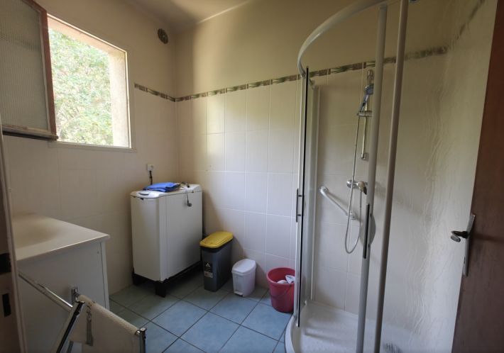 Country House With 1.8 Hectares of Land