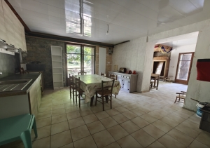 Country House With 1.8 Hectares of Land