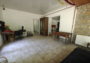 Country House With 1.8 Hectares of Land