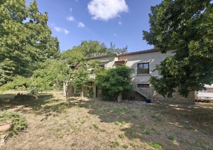 Country House With 1.8 Hectares of Land