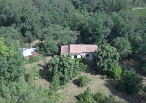 Country House With 1.8 Hectares of Land
