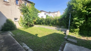 Traditional House with Garden