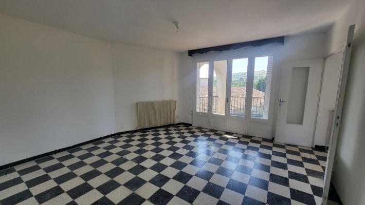 Traditional House with Garden