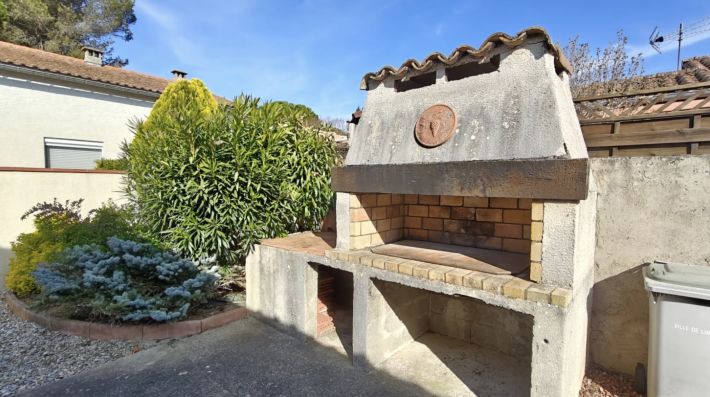 Detached Villa with Garden, Nice Family Home