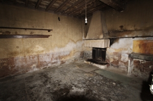 Former Farmhouse with Strong Potential