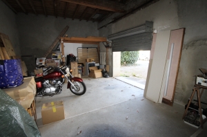 Former Farmhouse with Strong Potential