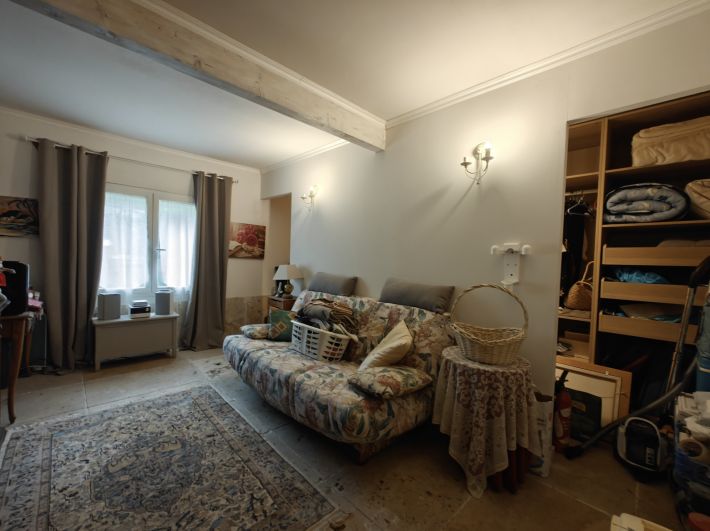 Modern Detached Villa with Mature garden with Open Views