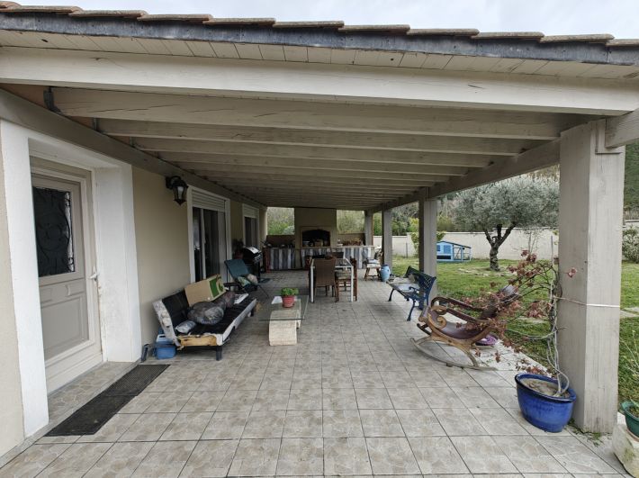 Modern Detached Villa with Mature garden with Open Views