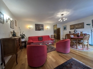 Apartment with Balcony in Heart of Town