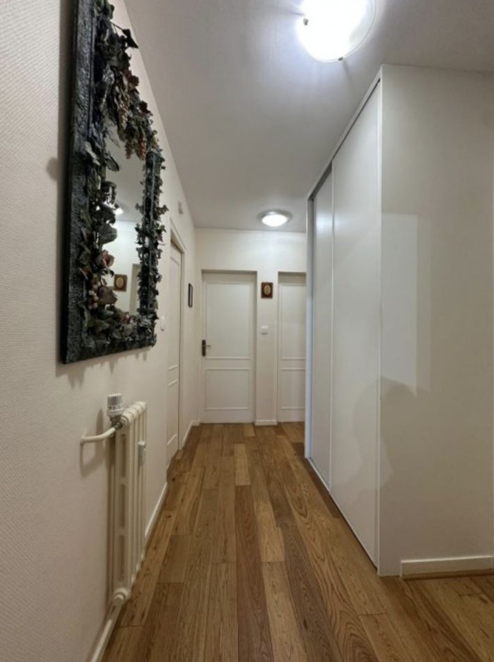 Main Photo