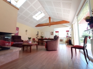 Detached House with Landscaped Garden