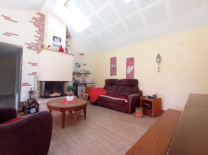 Detached House with Landscaped Garden