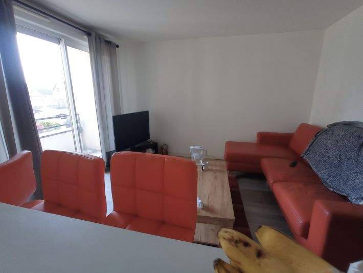 Apartment in Heart of Town with Income