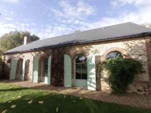 Detached House with Outbuilding and Lovely Garden