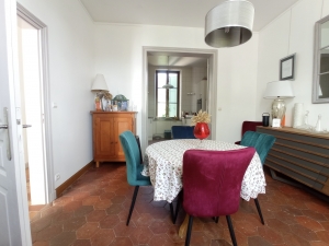 Detached House with Outbuilding and Lovely Garden