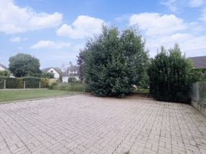 Detached House with Landscaped Garden