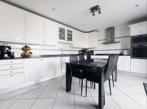 Impressive Detached House with Lovely Garden
