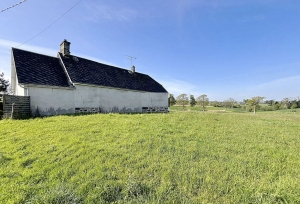 Detached Country House with Outbuilding