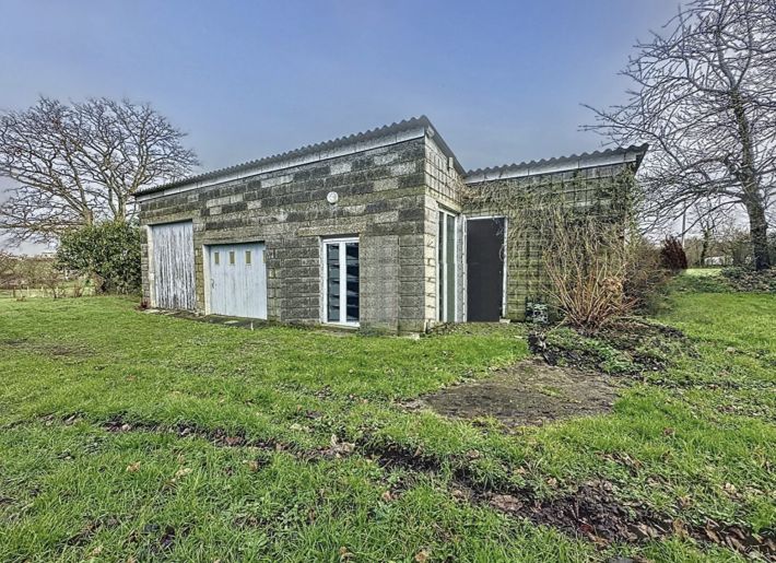 Main Photo of a 2 bedroom  Country House for sale