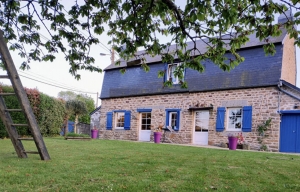 Beautiful Detached House with Garden