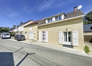 Traditional House with Garden Clos to the Coast