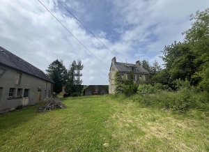 Detached Country House with Outbuilding