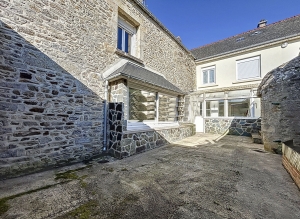 Solid Stone House in Coastal Seaside Resort