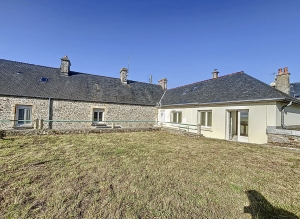 Solid Stone House in Coastal Seaside Resort