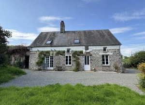 Traditional House with Garden in the Countryside