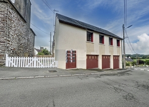 Traditional House with Garden