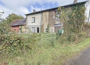 Detached Country House with Outbuilding