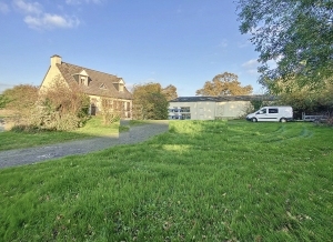 Detached House with Garden