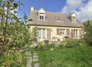 Detached House with Garden