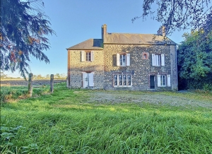 Detached Country House with Outbuilding